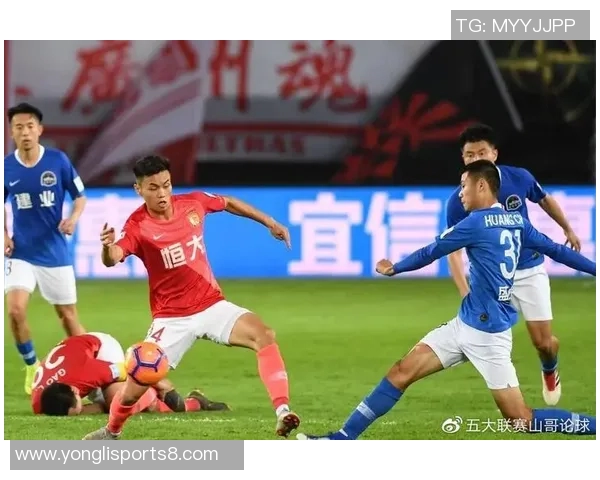 恒大与水原三星对决分析双方实力及战术布局的深度剖析 恒大与水原三星对决分析双方实力及战术布局的深度剖析